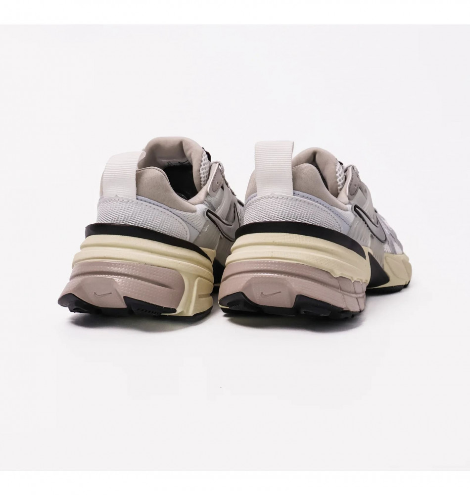 Чоловічі кросівки Nike V2K Run FD0736-100_image_7