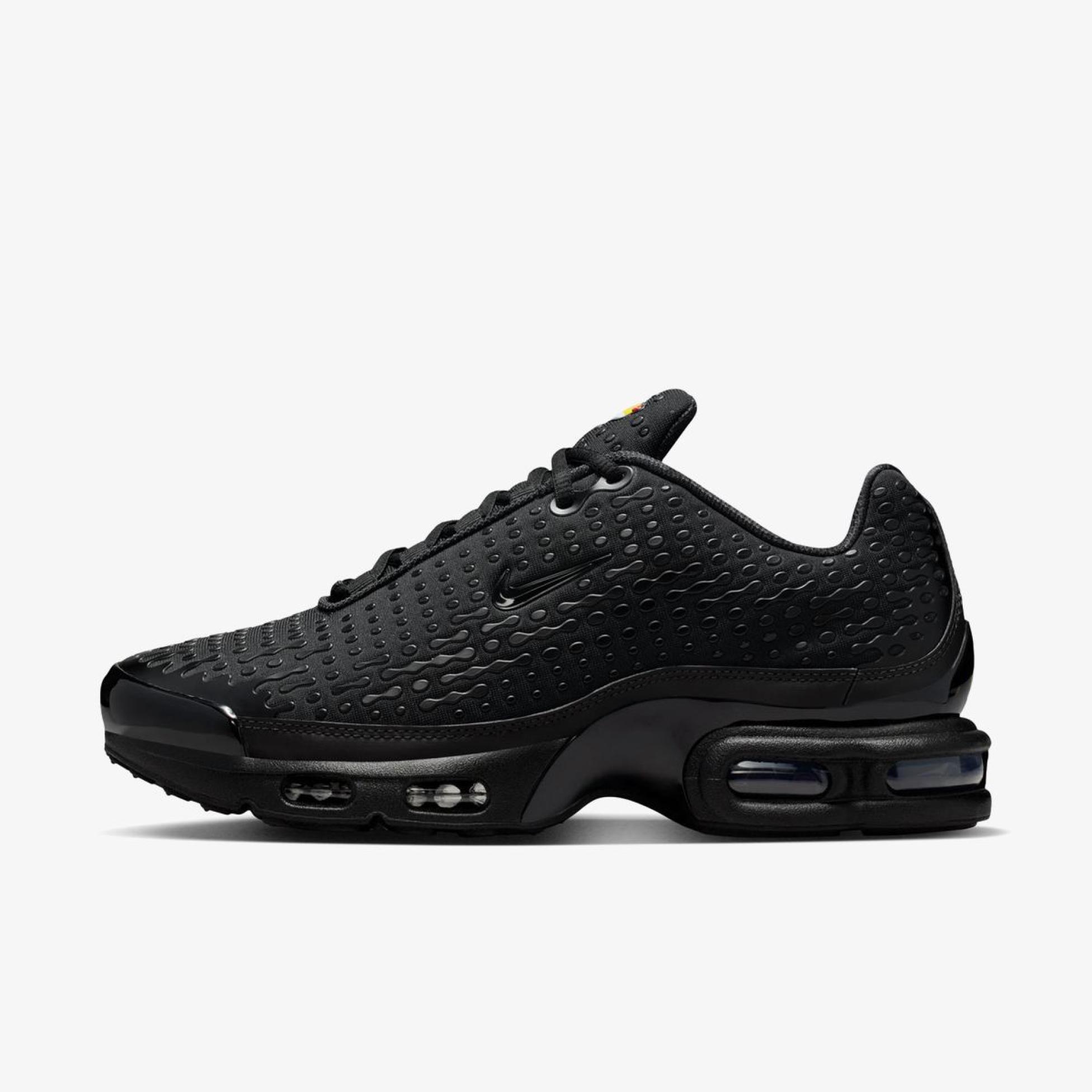 Чоловічі кросівки NIKE AIR MAX PLUS VII HQ2197-001