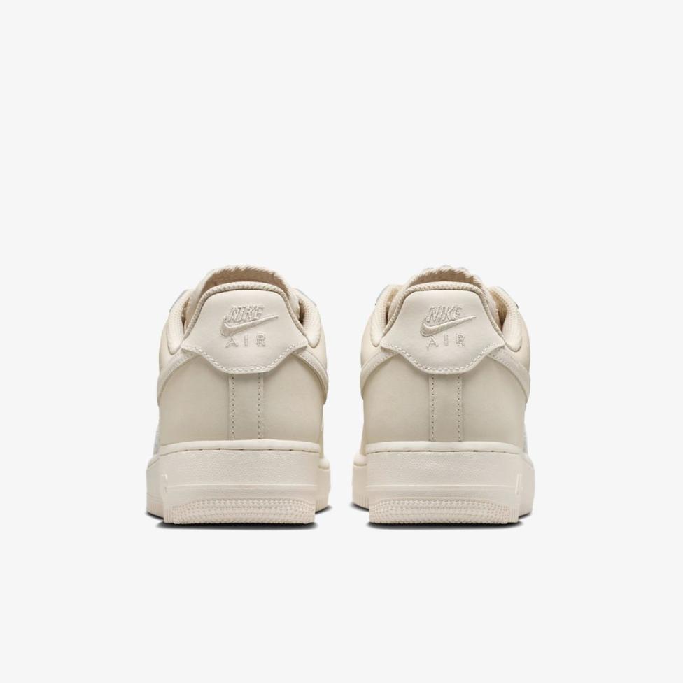 Женские кроссовки NIKE W AIR FORCE 1 RETRO PRM IR0871-100_image_6