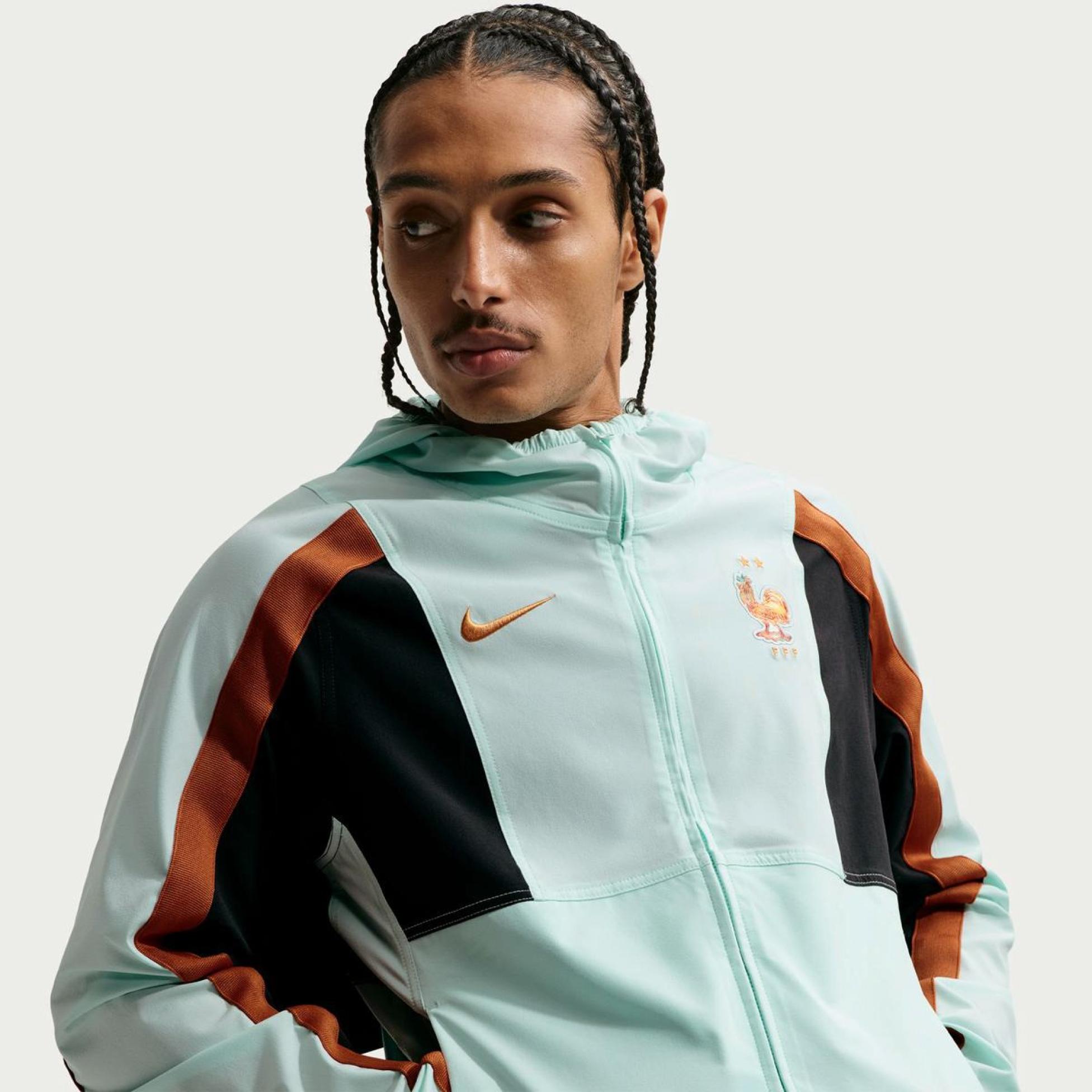 Чоловіча вітровка NIKE FFF M NK DF ENERGY JKT W IH1875-393