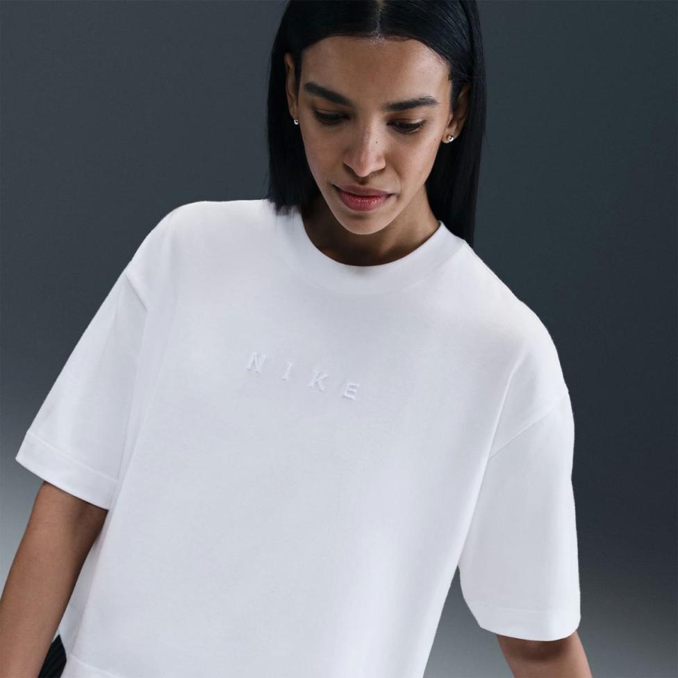 Женская футболка NIKE W NSW LUXE SS TEE BOXY HV4955-100_image_4