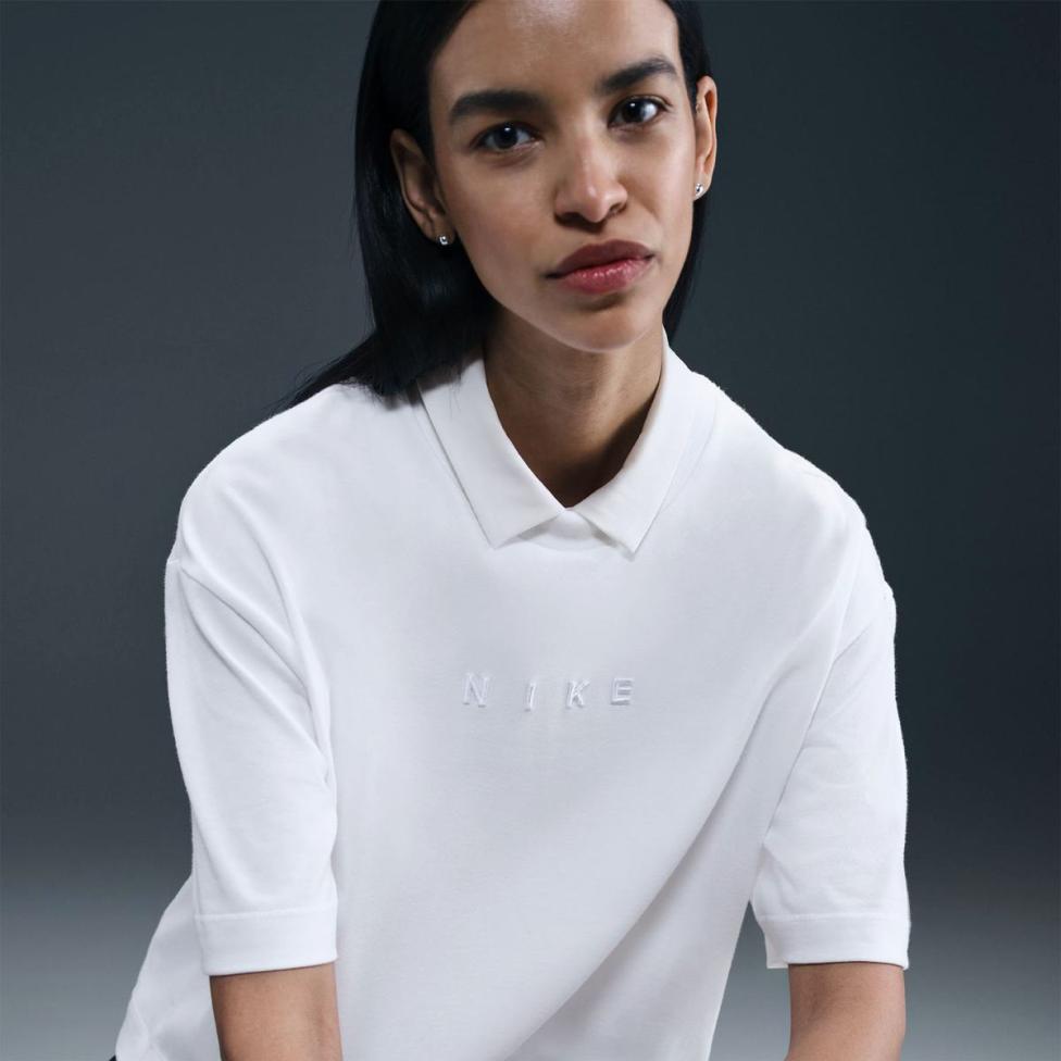 Женская футболка NIKE W NSW LUXE SS TEE BOXY HV4955-100_image_6