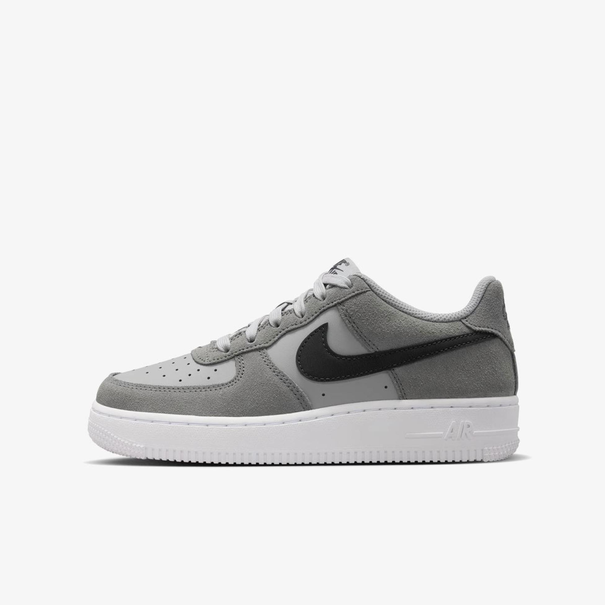 Дитячі кросівки NIKE AIR FORCE 1 ESSENTIAL+ SMOKE GREY (GS) IQ2743-001