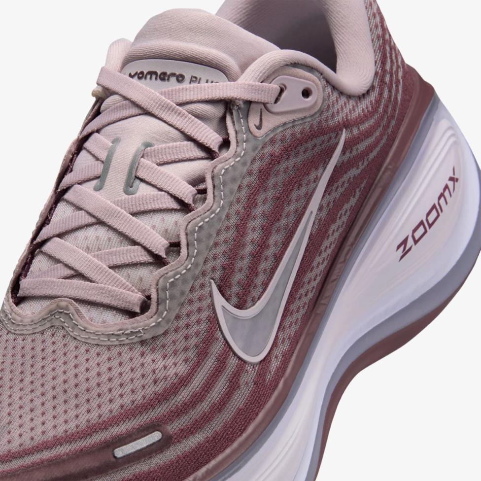 Женские кроссовки NIKE W VOMERO PLUS HV8154-502_image_7