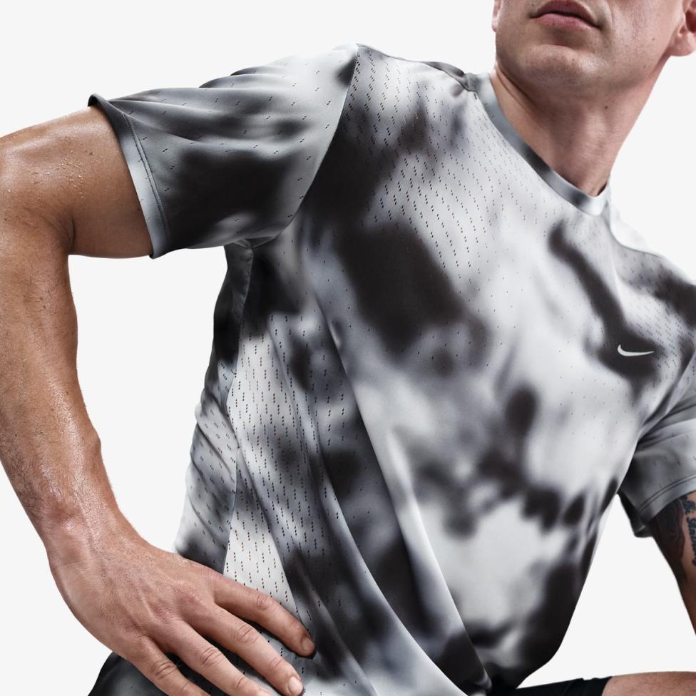 Мужская футболка NIKE M NK DFADV RD BREATHE SS TOP HJ4148-010_image_3