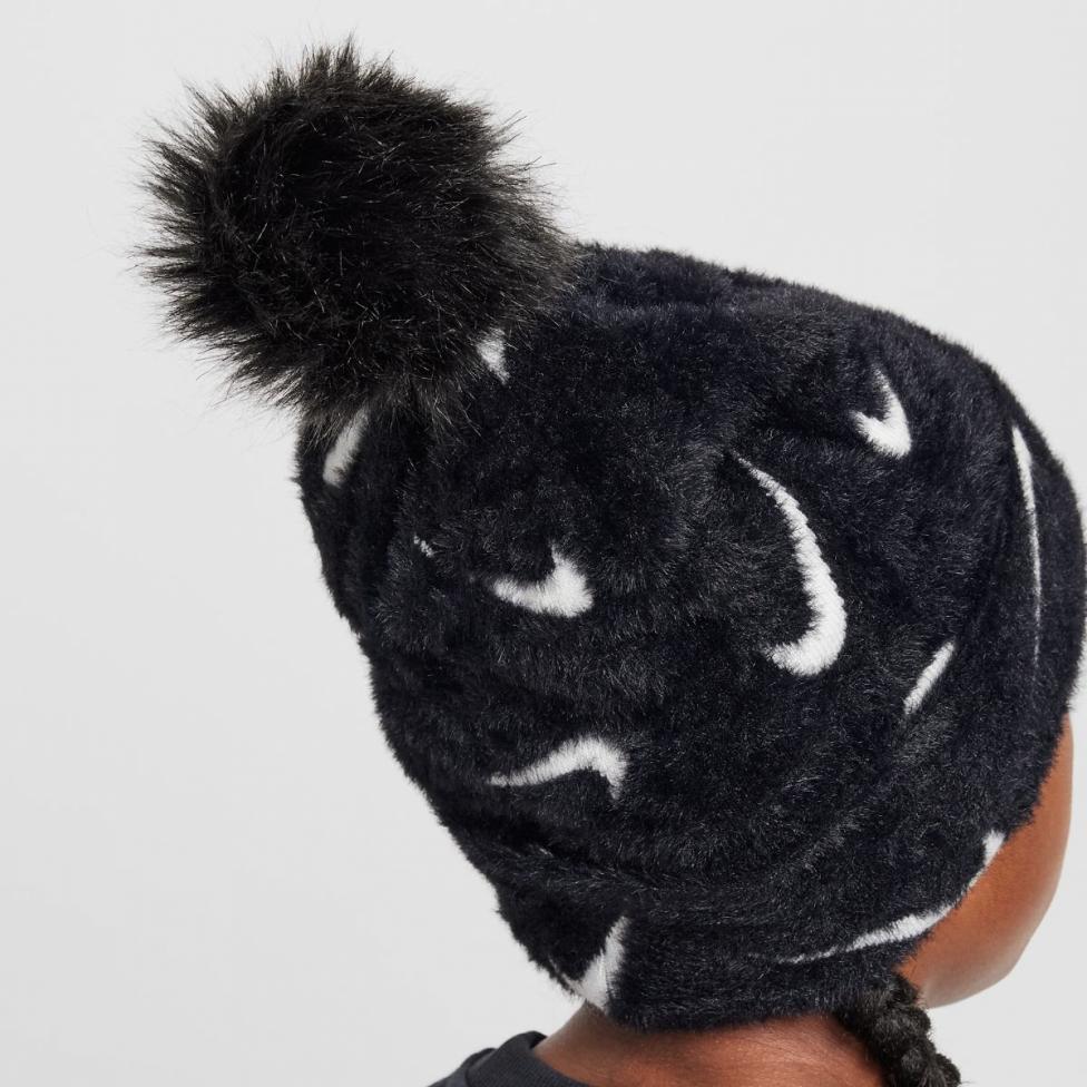 Дитяча шапка NIKE K NK PEAK BEANIE SC POM F24 FZ3062-010_image_4