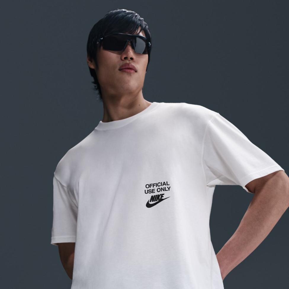 Мужская футболка NIKE U NSW TEE M90 OC REMIX HJ0774-100_image_9
